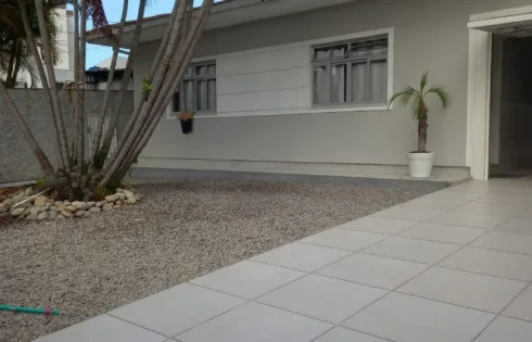 Casa com 3 quartos em Cidade de Florianópolis, São José