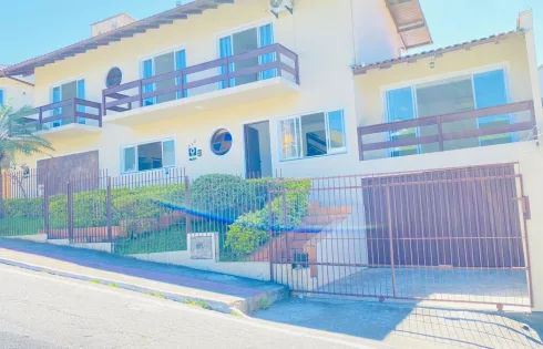 Casa com 3 quartos em Barreiros, São José