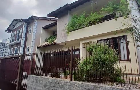 Casa com 3 quartos em Cidade de Florianópolis, São José