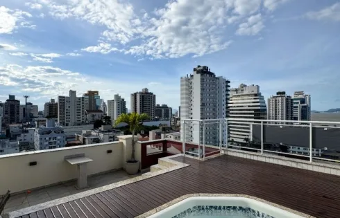 Apartamento com 4 quartos em Estreito, Florianópolis
