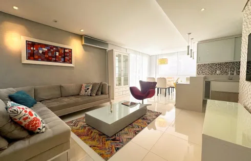 Apartamento com 3 quartos em Centro, Florianópolis