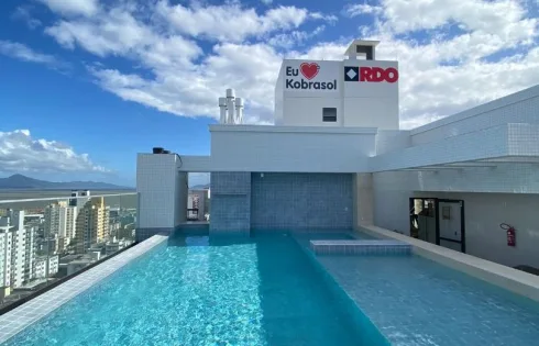 Apartamento com 3 quartos em Kobrasol, São José