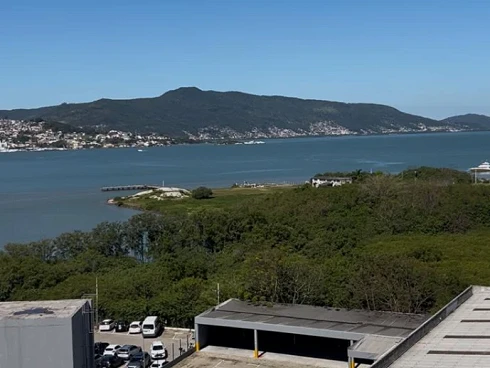 Apartamento em Coqueiros, Florianópolis