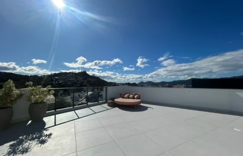 Apartamento em Carvoeira, Florianópolis
