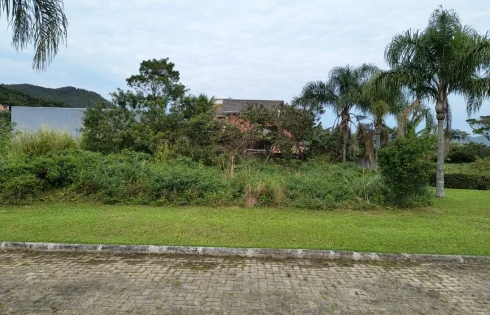 Terreno em Pântano do Sul, Florianópolis