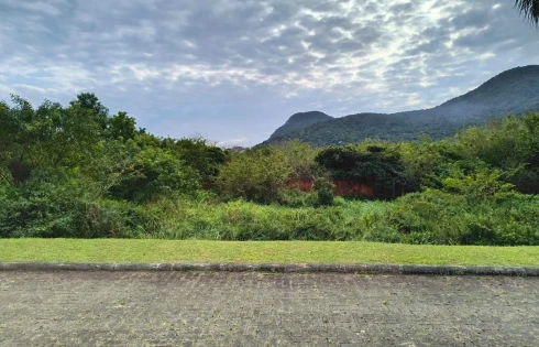 Terreno em Pântano do Sul, Florianópolis