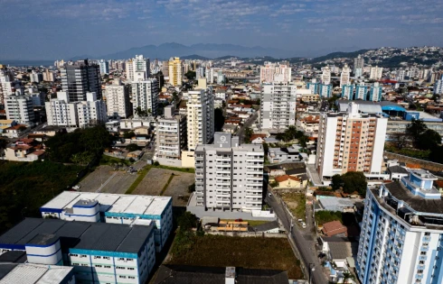 Apartamento em Barreiros, São José