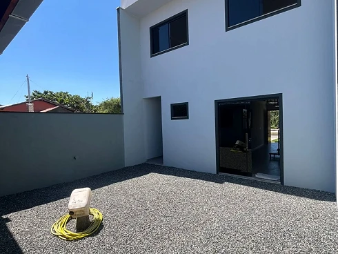 Casa em Praia do Ervino, São Francisco do Sul