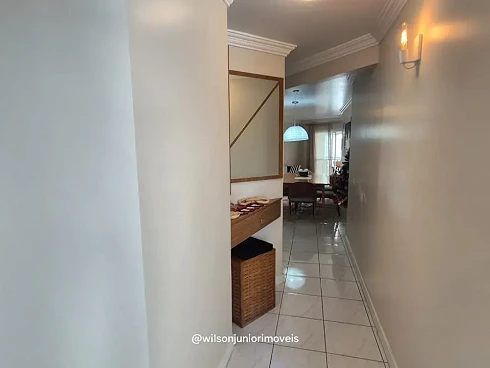 Apartamento em Meia Praia, Itapema