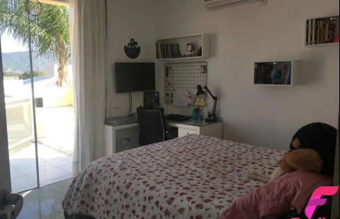 Casa em Carianos, Florianópolis