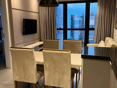 Apartamento em Meia Praia, Itapema