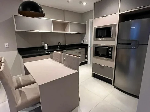 Apartamento em Meia Praia, Itapema