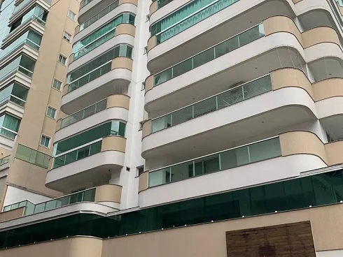 Casa em Meia Praia, Itapema