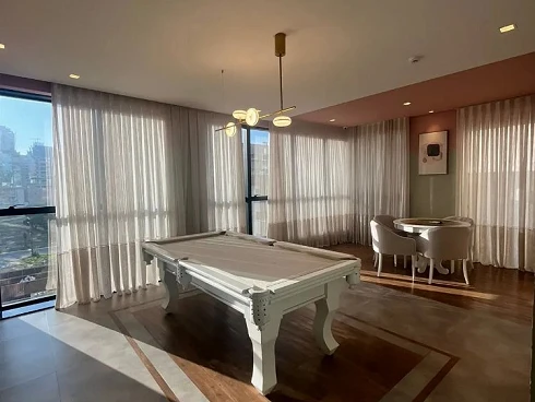 Apartamento em Meia Praia, Itapema