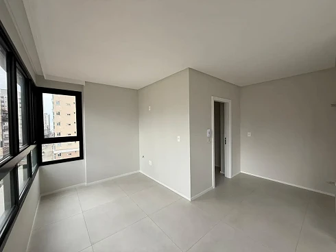 Apartamento em Meia Praia, Itapema