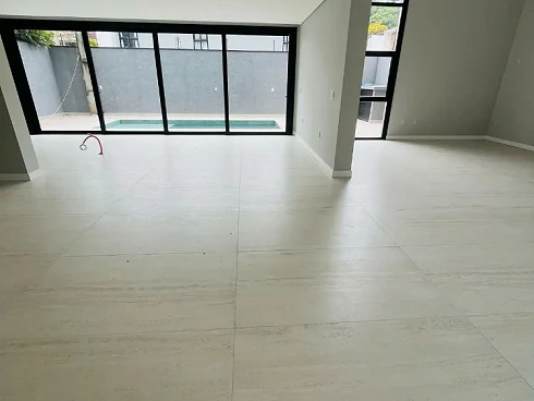 Casa em América, Joinville