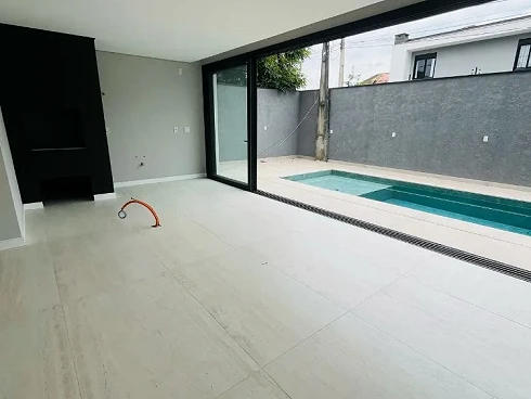 Casa em América, Joinville