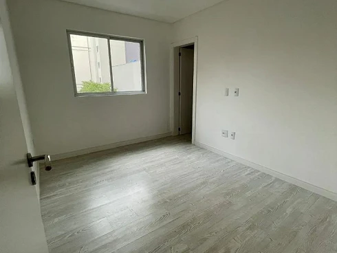Apartamento em Meia Praia, Itapema