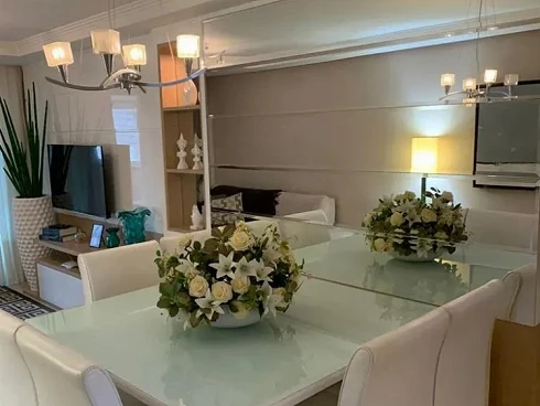 Apartamento em Meia Praia, Itapema