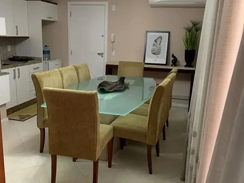 Apartamento em Meia Praia, Itapema