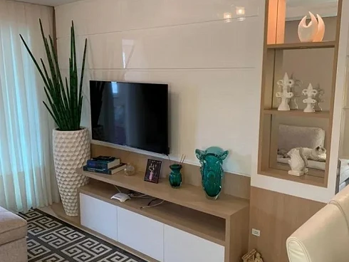 Apartamento em Meia Praia, Itapema
