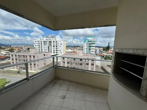 Apartamento em Capoeiras, Florianópolis