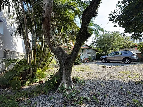 Terreno em Pântano do Sul, Florianópolis