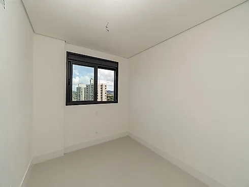 Apartamento em Praia De Armação Do Itapocorói, Penha