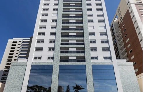 Apartamento em Kobrasol, São José