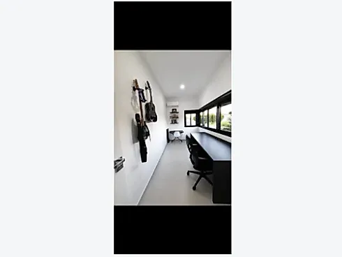 Thumbnail 18