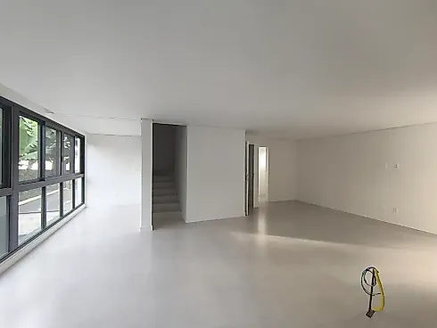 Casa com 3 Dormitórios sendo 1 Suíte e 2 Vagas de Garagem em Florianópolis/SC - Casa em Córrego Grande, Florianópolis - Foto 4