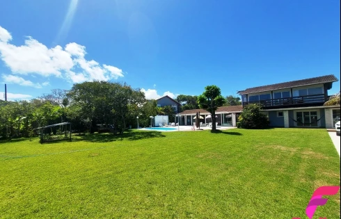 Casa 4 Dormitórios 1.000 M², Vista Mar - Praia da Armação - Foto 9