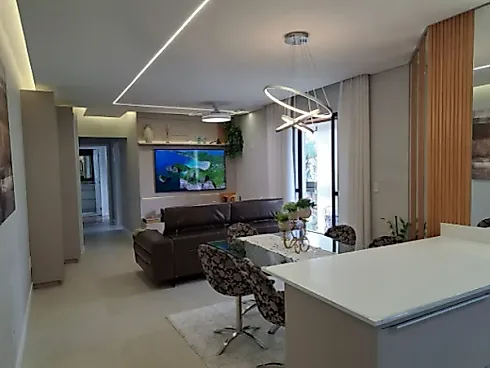 Apartamento 2 Dormitórios (1 Suíte), Mobiliado, à 180 Metros da Beira Mar na Agronômica - Apartamento em Agronômica, Florianópolis - Foto 1