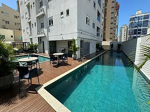 Apartamento Mobiliado com 4 Dormitórios sendo 4 Suítes e 3 Vagas de Garagem em Itapema/SC - Apartamento em Meia Praia, Itapema - Foto 1