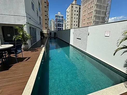 Apartamento Mobiliado com 4 Dormitórios sendo 4 Suítes e 3 Vagas de Garagem em Itapema/SC - Apartamento em Meia Praia, Itapema - Foto 4
