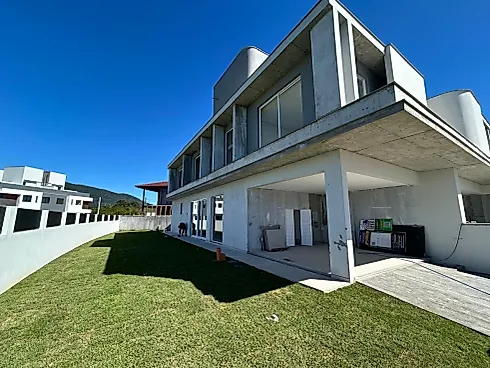 Casa 4 Dormitório sendo 3 Suíte com Terraço - Casa em Campeche, Florianópolis - Foto 3