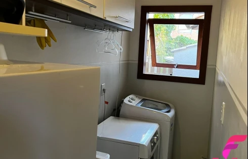 Casa 3 Dormitórios 170 m² - Rio Tavares, Florianópolis - Foto 18