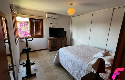 Casa 3 Dormitórios 170 m² - Rio Tavares, Florianópolis - Foto 13