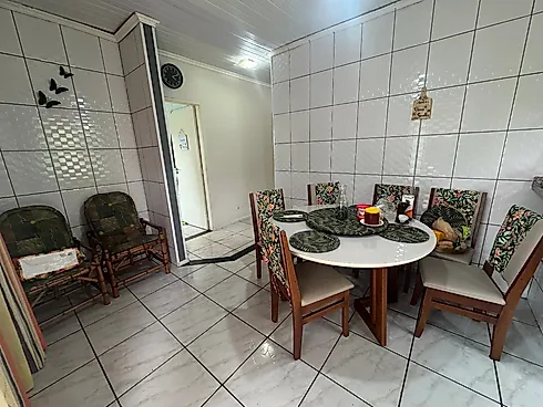 Casa Ampla com Piscina, 5 Dormitórios sendo 2 Suítes no Bairro São Vicente em Itajaí/SC - Casa em São Vicente, Itajaí - Foto 2