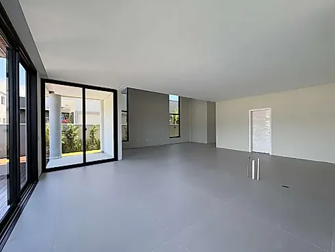 Casa Alto Padrão em Condomínio Fechado com 4 Suítes e 4 Vagas de Garagem em Camboriú/SC - Casa em Santa Regina, Camboriú - Foto 2