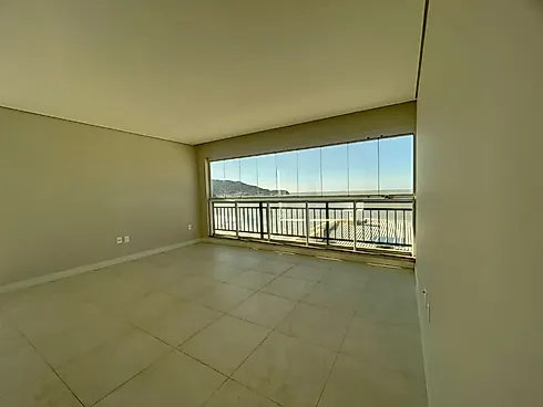 Apartamento Frente Mar com 3 Dormitórios sendo 1 Suíte e 1 Vaga em Navegantes/SC - Apartamento em Gravatá, Navegantes - Foto 1