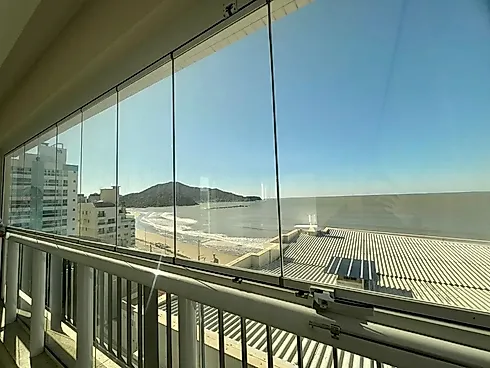 Apartamento Frente Mar com 3 Dormitórios sendo 1 Suíte e 1 Vaga em Navegantes/SC - Apartamento em Gravatá, Navegantes - Foto 3