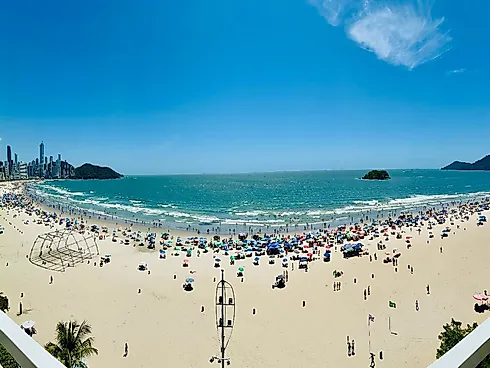 Frente Mar com 3 Dormitórios sendo 1 Suíte e 2 Vagas, Vista Panorâmica da Orla de Balneário Camboriú - Apartamento em Centro, Balneário Camboriú - Foto 5
