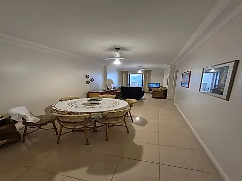 Apartamento com 3 Dormitórios sendo 1 Suíte e 2 Vagas de Garagem em Balneário Camboriú/SC - Apartamento em Centro, Balneário Camboriú - Foto 2