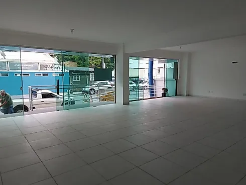 Sala Comercial Locada no Bairro Pioneiros em Balneário Camboriú - Escritório/sala em Pioneiros, Balneário Camboriú - Foto 1