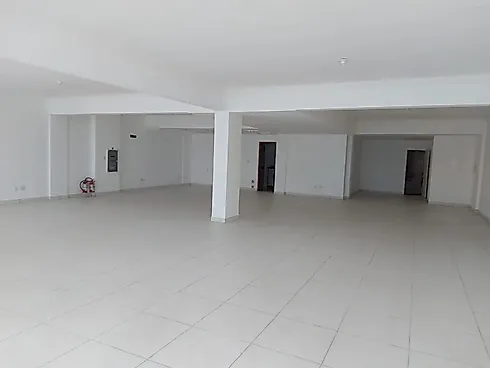 Sala Comercial Locada no Bairro Pioneiros em Balneário Camboriú - Escritório/sala em Pioneiros, Balneário Camboriú - Foto 2