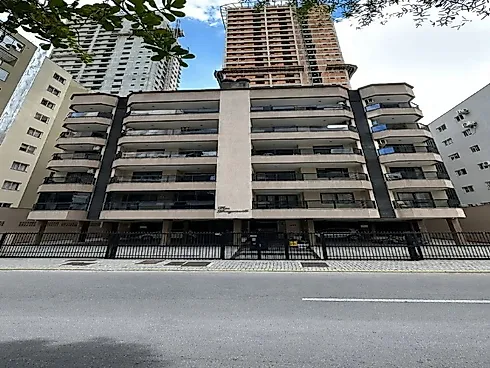 Apartamento com 3 Dormitórios sendo 1 Suíte e 1 Vaga de Garagem em Itapema/SC - Apartamento em Meia Praia, Itapema - Foto 1