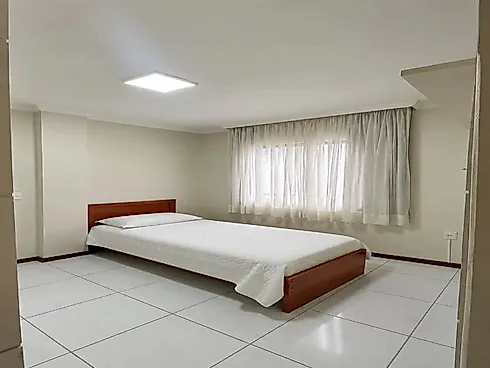 Apartamento com 3 Dormitórios sendo 1 Suíte e 1 Vaga de Garagem em Itapema/SC - Apartamento em Meia Praia, Itapema - Foto 2