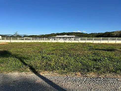 Terreno 210m² - Varginha- Santo Amaro da Imperatriz