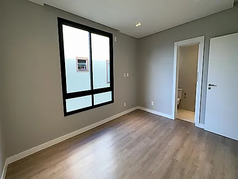 Casa Nova Alto Padrão Condomínio Caledônia com 4 Suítes, sendo 1 no Piso Térreo - Foto 20